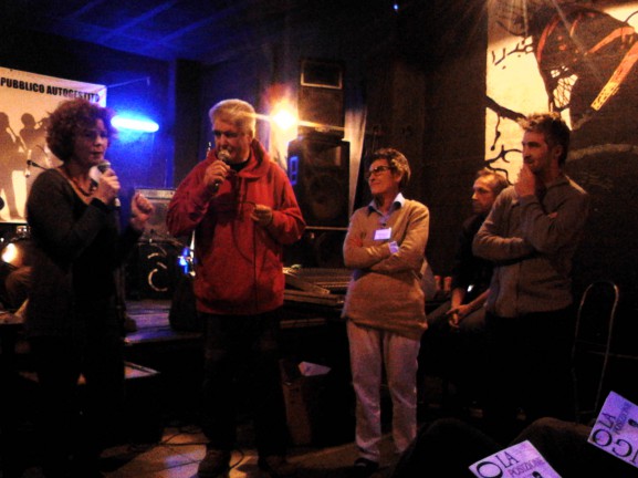 Simonetta Lorigliola, Eris Spagnol, Paola Leonardi (Terra d'Arcoiris) e Daniele Garella durante l'incontro "Il vignaiolo planetario"